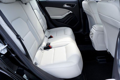 Elevating the Driving Experience: Must-Have Interior Features in Modern Cars